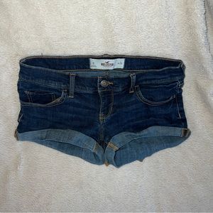 Hollister Low Rise Short Shorts. Size 0 (24 waist)